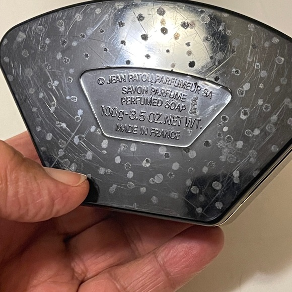 JOY DE BAIN 100G
PERFUMED SOAP (NEW WITH BOX) - Picture 4 of 10